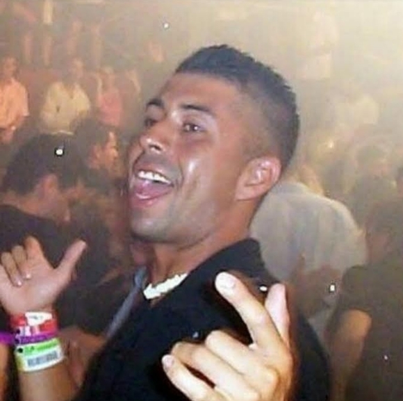 Meet your Posher, Robert - Picture 3 of 16